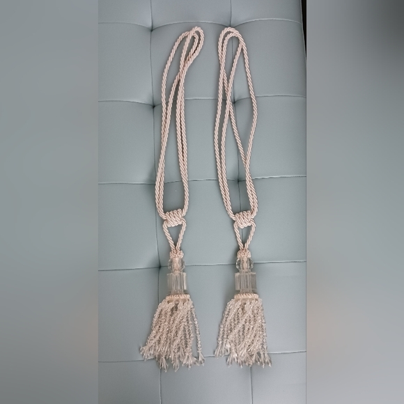 Curtain Luxury Tie Back Pair - Picture 1 of 4